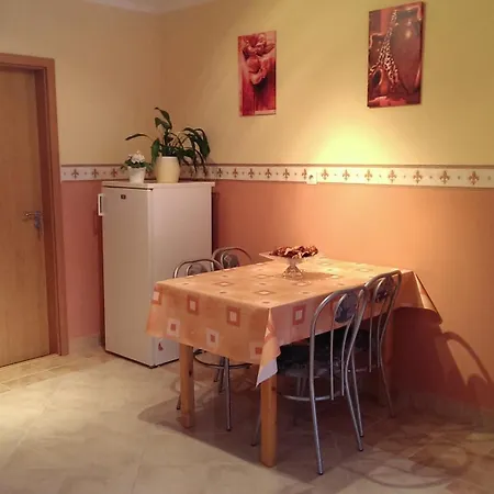 Sarga Haz * Balatonfüred