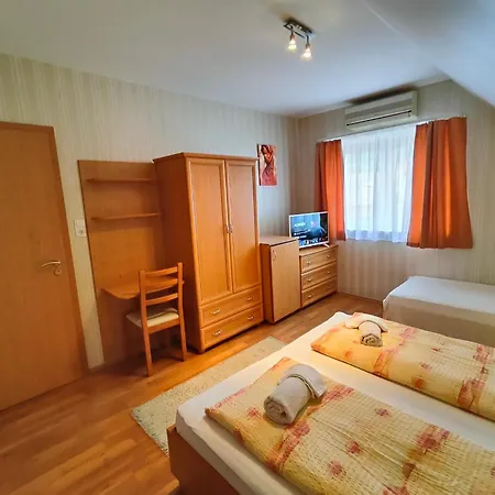 Sarga Haz Balatonfüred