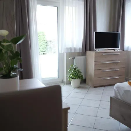 Sarga Haz * Balatonfüred