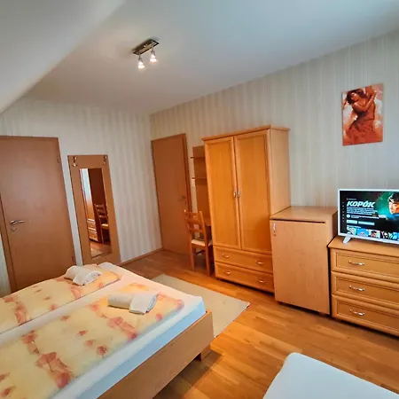 Accommodatie bij particulieren Sarga Haz *