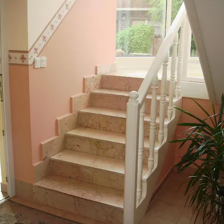 Accommodatie bij particulieren Sarga Haz *